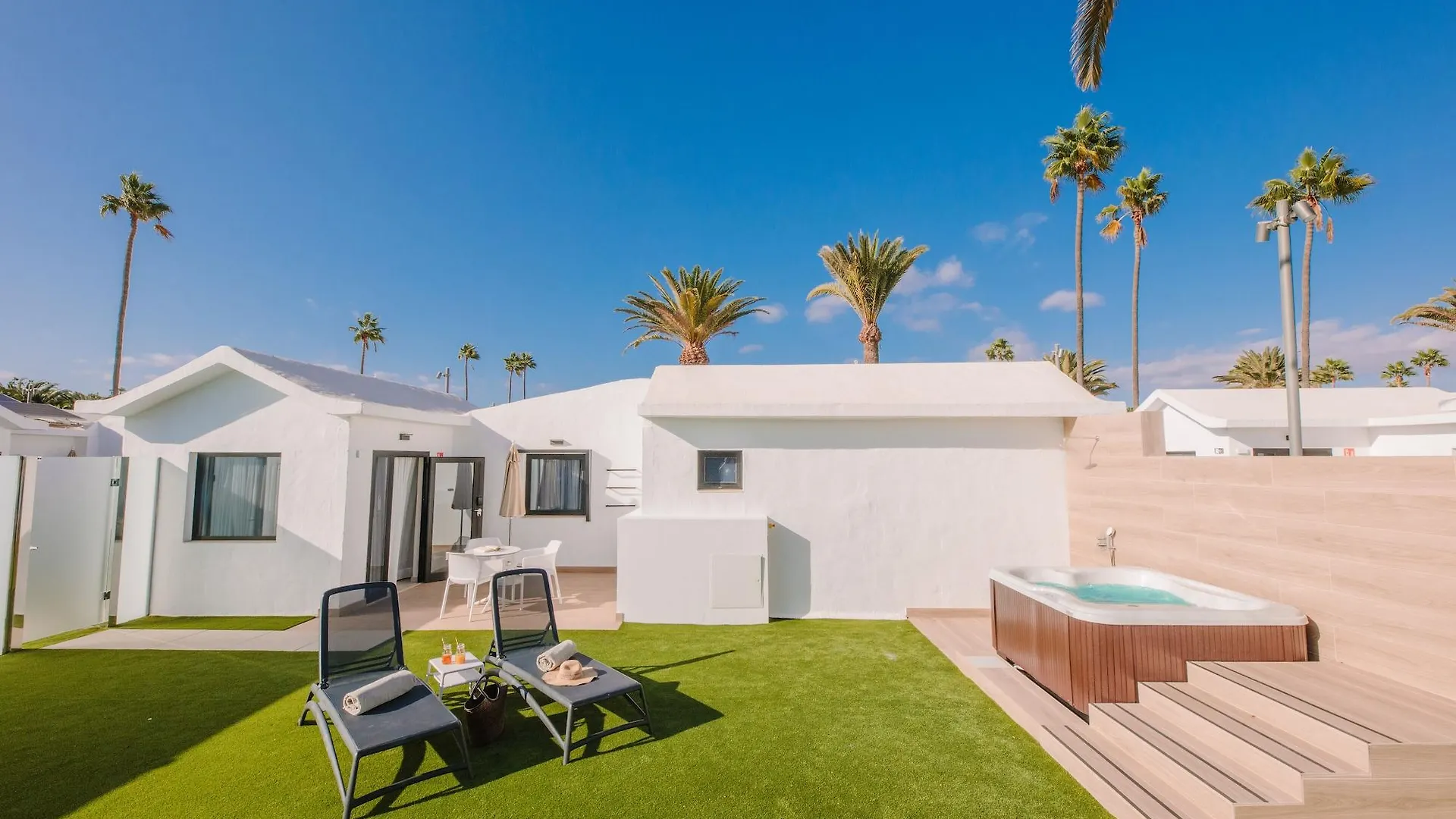 Club Maspalomas Suites & Spa - Adults Only 4*, Маспаломас